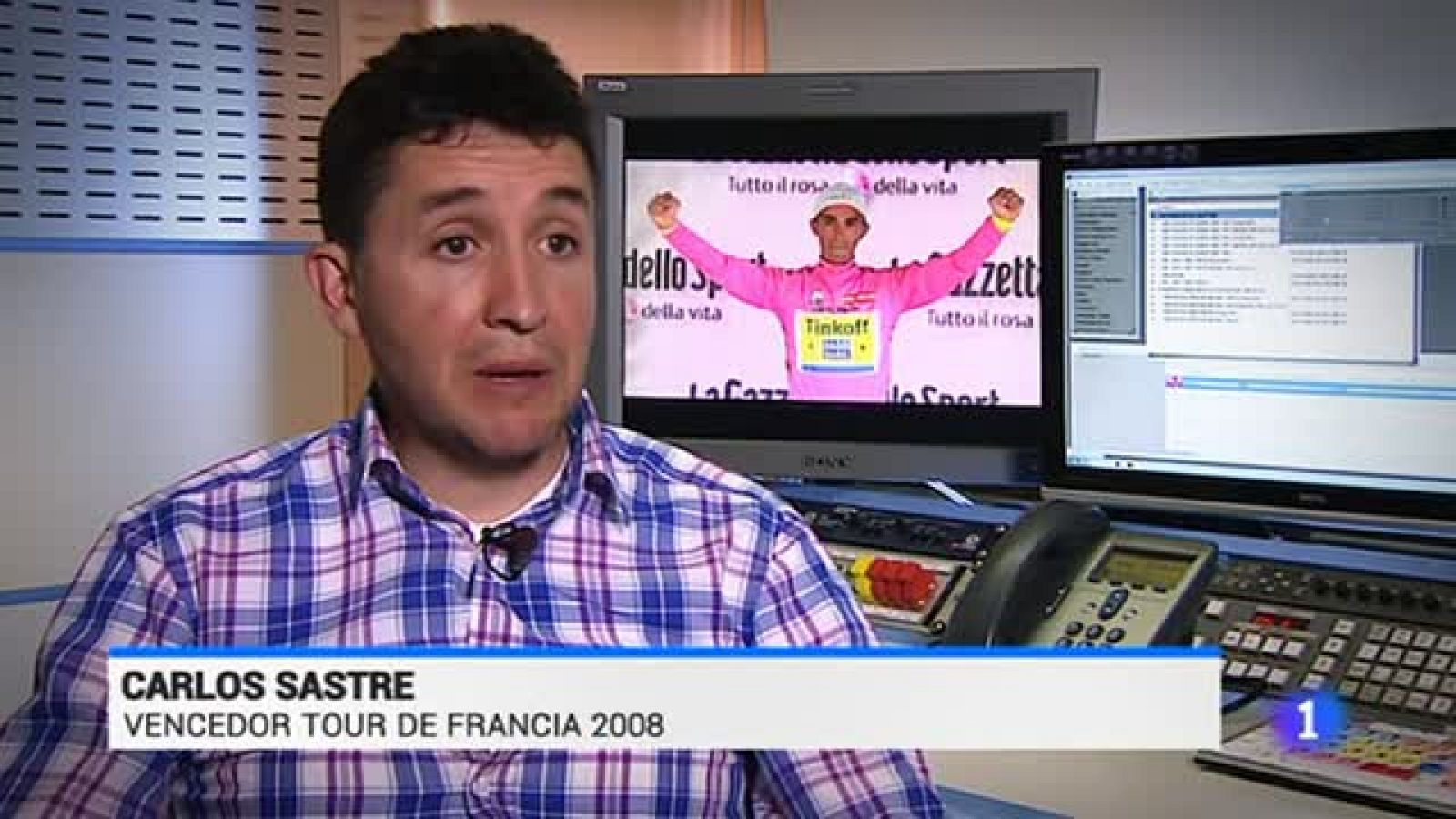 El exciclista y comentarista del Giro del Italia para TVE, Carlos Sastre, ha afirmado que el corredor de Pinto, ganador del Giro 2015, está al mismo nivel que Miguel Induráin, el mítico ciclista español que ganó cinco Tour demanera consecutiva y dos Giros. Ambos tienen en su haber siete grandes rondas.