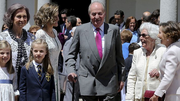 Telediario 1 - Un año de la abdicación de Don Juan Carlos