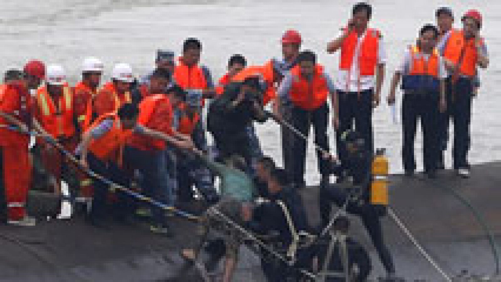 Telediario 1: Más de 400 desaparecidos en un naufragio en China | RTVE Play