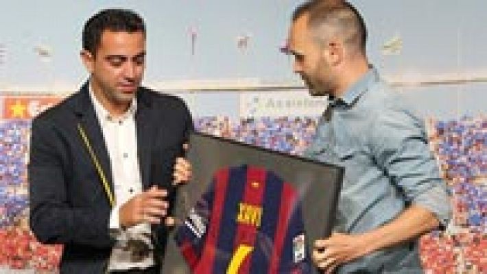 Telediario 1 - El Barça homenajea a Xavi con la mente puesta en Berlín
