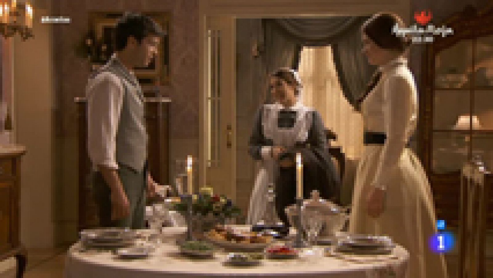 'Acacias 38' - Claudio le prepara una cena sorpresa a Pablo y Leonor 