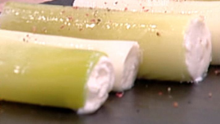RTVE Cocina - Rollitos de puerro con queso y tiras de puerro frito
