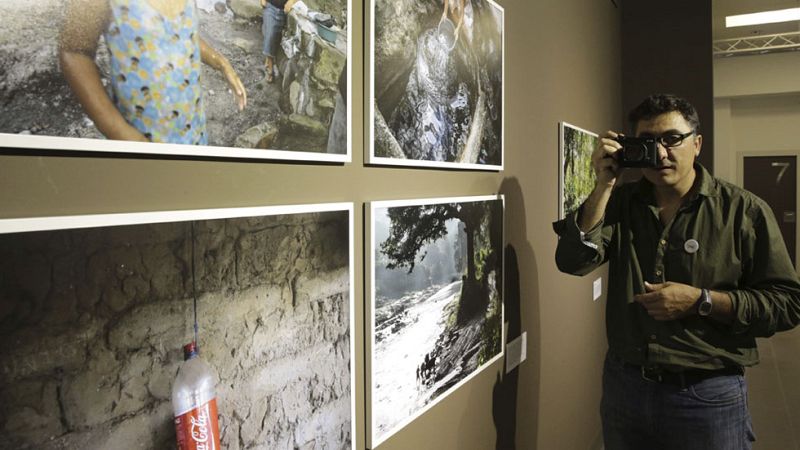 La exposición fotográfica Derecho al Agua promueve un desarrollo sostenible entre empresas y medio ambiente