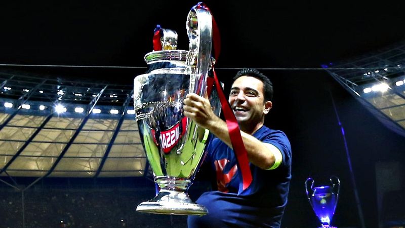 El jugador y capitán del FC Barcelona Xavi Hernández deja 'su'  Barça, al jugar y ganar este sábado en la final de la Liga de  Campeones su último partido como blaugrana, con un récord de 25  títulos y otro récord de 767 enfrentamientos oficiales, y 