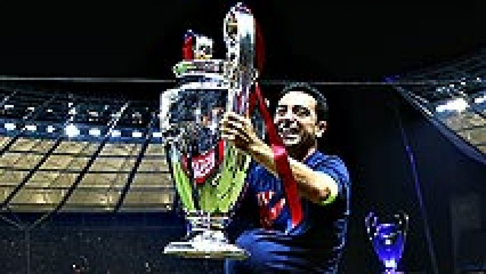 El jugador y capitán del FC Barcelona Xavi Hernández deja 'su'  Barça, al jugar y ganar este sábado en la final de la Liga de  Campeones su último partido como blaugrana, con un récord de 25  títulos y otro récord de 767 enfrentamientos oficiales, y 