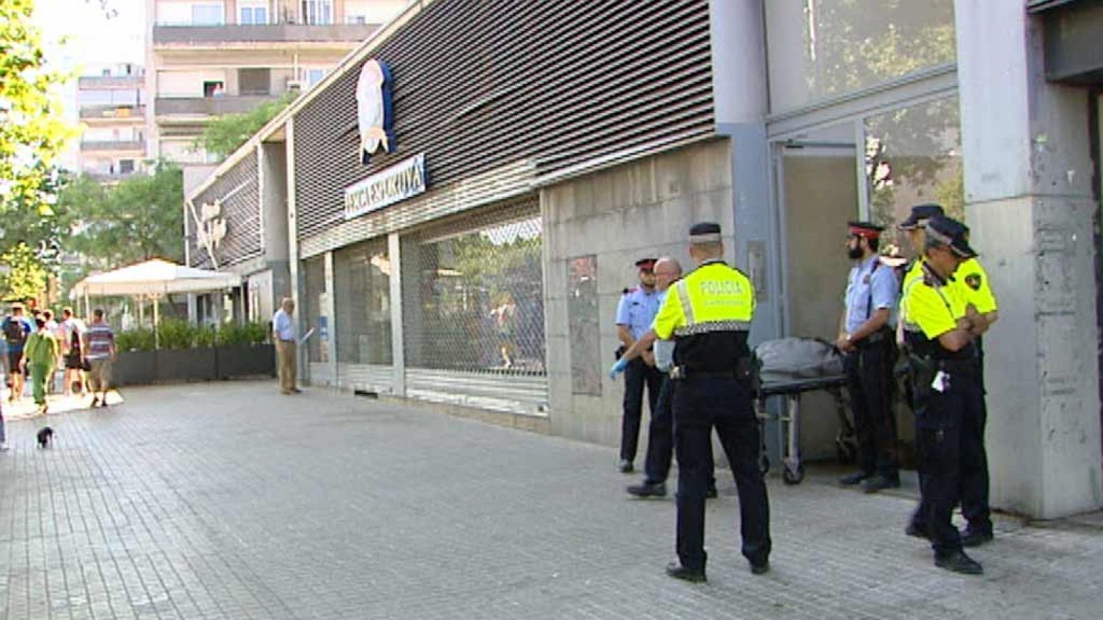 Telediario 1: Un hombre mata a su madre en Barcelona | RTVE Play