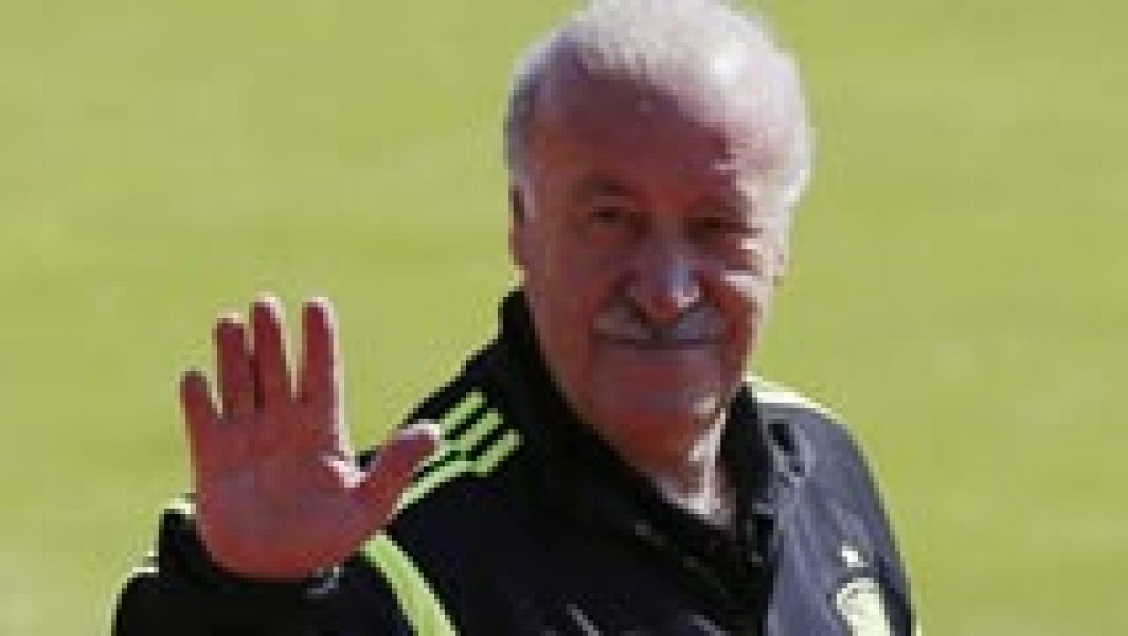 Telediario 1: Del Bosque, sobre la baja de Iniesta: "Tenemos jugadores de sobra" | RTVE Play