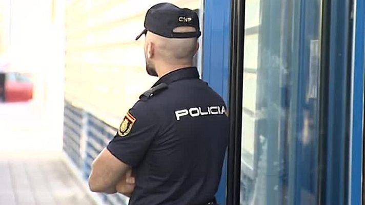 Telediario 1 - Detenidas al menos 35 personas e imputadas otras tres en la tercera fase de la Operación Edu