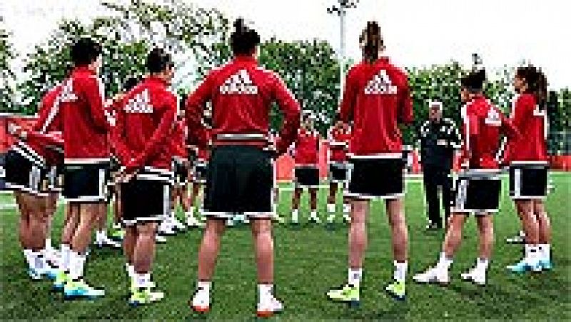 La selección española femenina de fútbol iniciará este martes ante el combinado de Costa Rica su andadura en el Mundial de Canadá, una cita que las pupilas de Ignacio Quereda afrontan con el reto de disfrutar pero también de competir, con la clasific