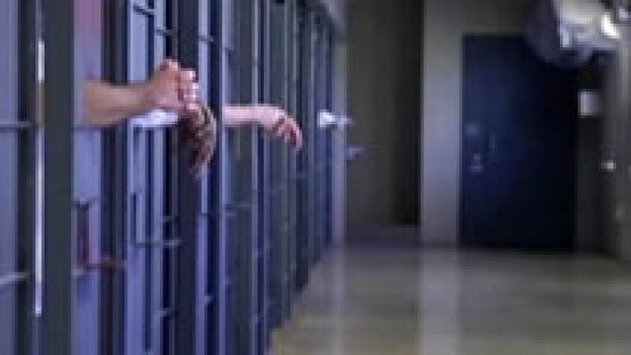 Telediario 1 - Un juez de EE UU excarcela a un preso tras 43 años aislado