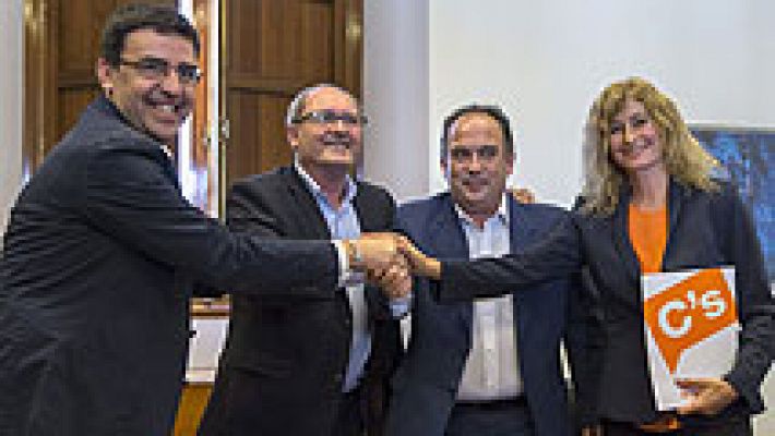 PSOE y Ciudadanos firman el acuerdo en Andalucía