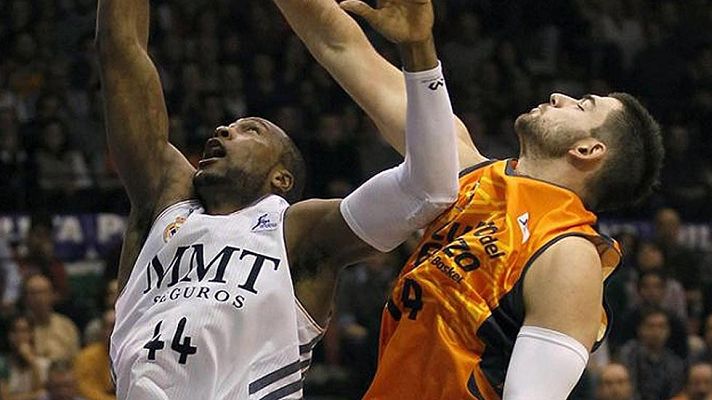 Telediario 1 - El Valencia Basket presenta un recurso por alineación indebida de Slaughter