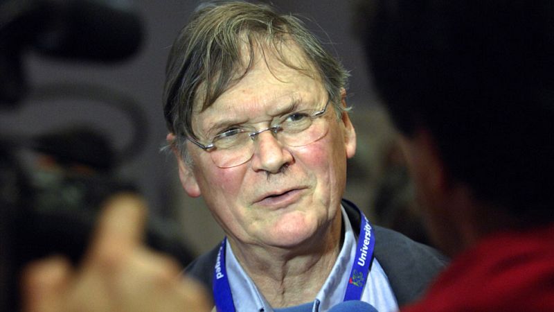 Dimite premio Nobel por sus desafortunados comentarios sobre las mujeres científicas