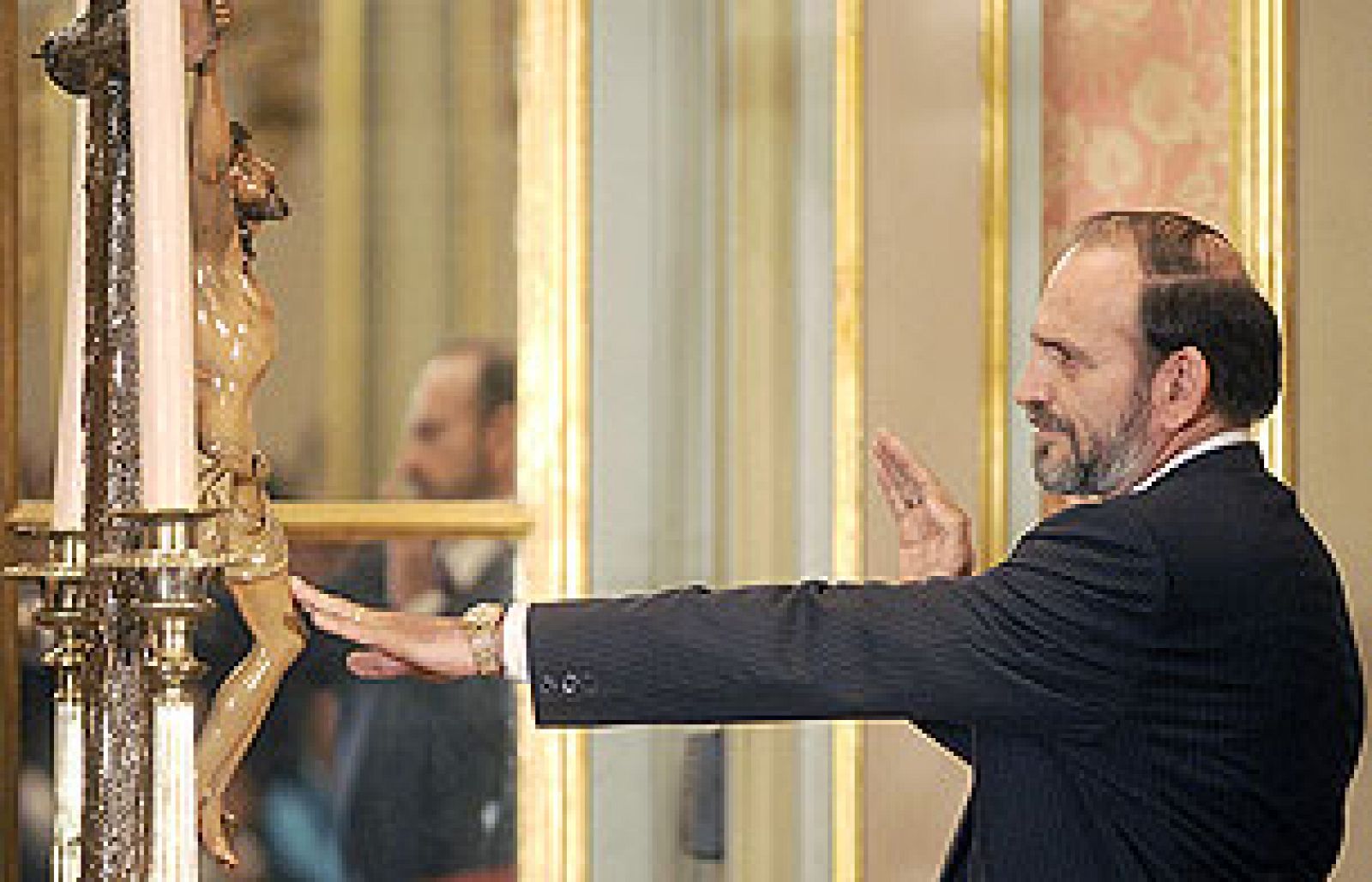 El nuevo primer ministro peruano jura su cargo | Ver