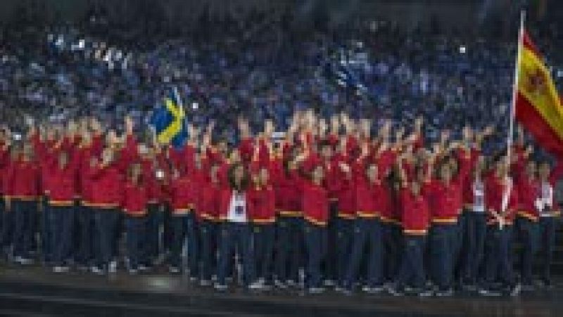 La delegación española desfila en la inauguración de los Juegos de Bakú 2015, con el oro olímpico de Taekwondo, Joel González, como abanderado.