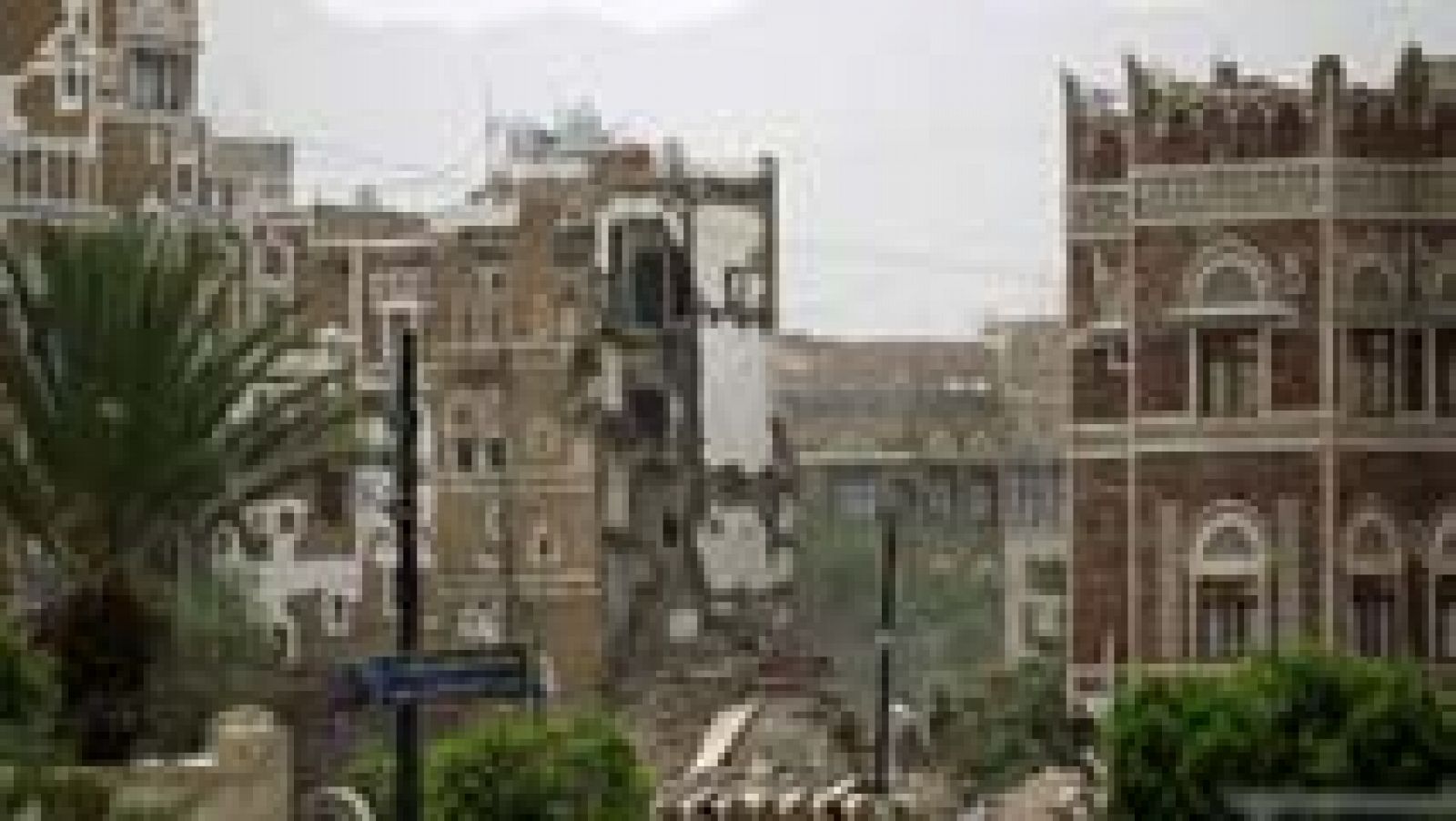 Telediario 1: Arabia Saudí bombardea el casco histórico de Saná | RTVE Play