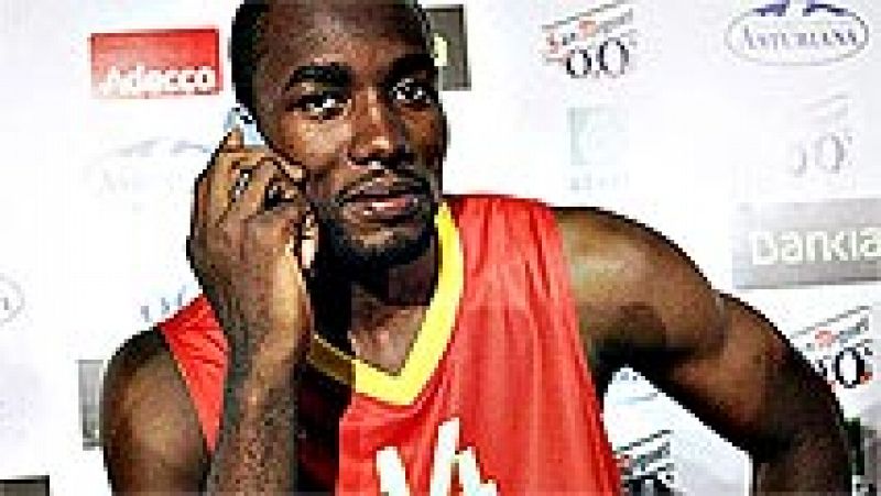 El ala-pívot español de los Oklahoma City Thunder, Serge Ibaka, ha señalado su intención de jugar con la selección española y considera que "siempre está dispuesto" a jugar con el equipo nacional. "Siempre lo he estado, pero hay que ir paso a paso, v