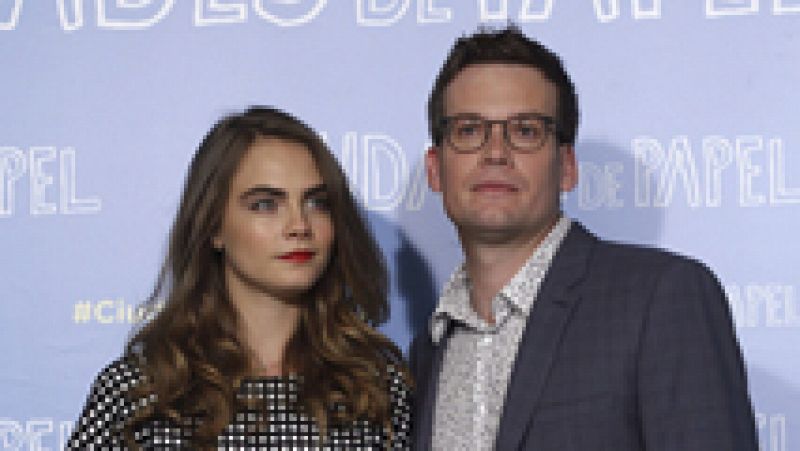 John Green, Nat Wolfe y Cara Delevingne presentan 'Ciudades de papel' en Madrid