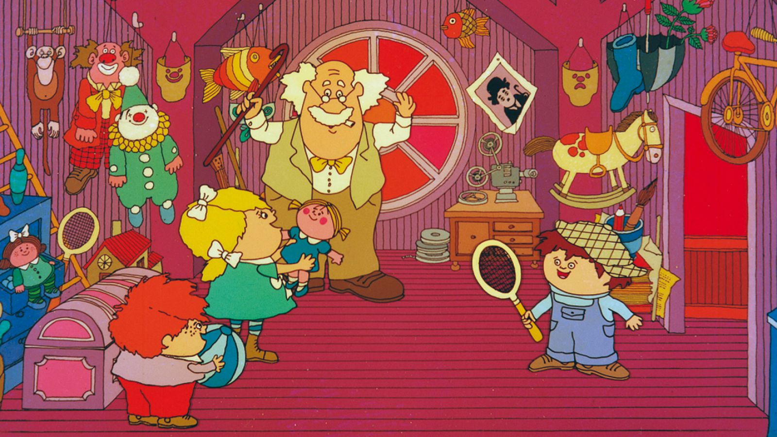 Dabadabada - Cruz Delgado y José Ramón Sánchez presentan un episodio de 'El desván de la fantasía'