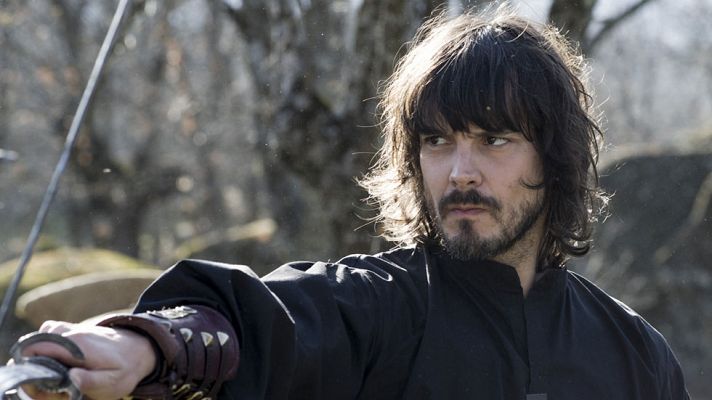 Telediario 1 - Águila Roja se despide hasta después del verano con la llegada de un misterioso personaje