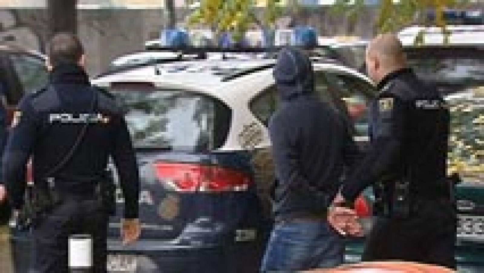 Telediario 1: Pasan a disposición judicial 15 de los 19 detenidos por la reyerta del Manzanares | RTVE Play