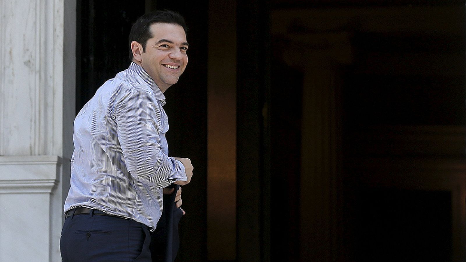 Tsipras reúne a su equipo económico ante la cumbre europea del lunes