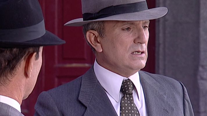 Amar en tiempos revueltos - Episodio 4