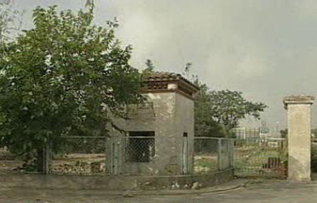  - Pretendía vender a sus hijas