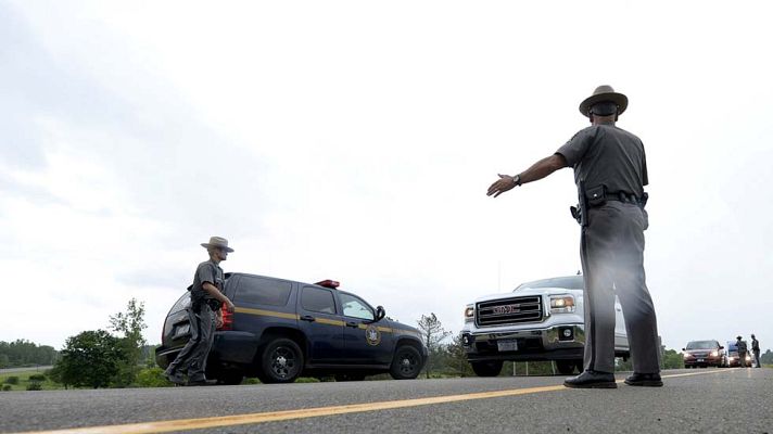 Telediario 1 - Intensa búsqueda de dos reos fugados en EE.UU.