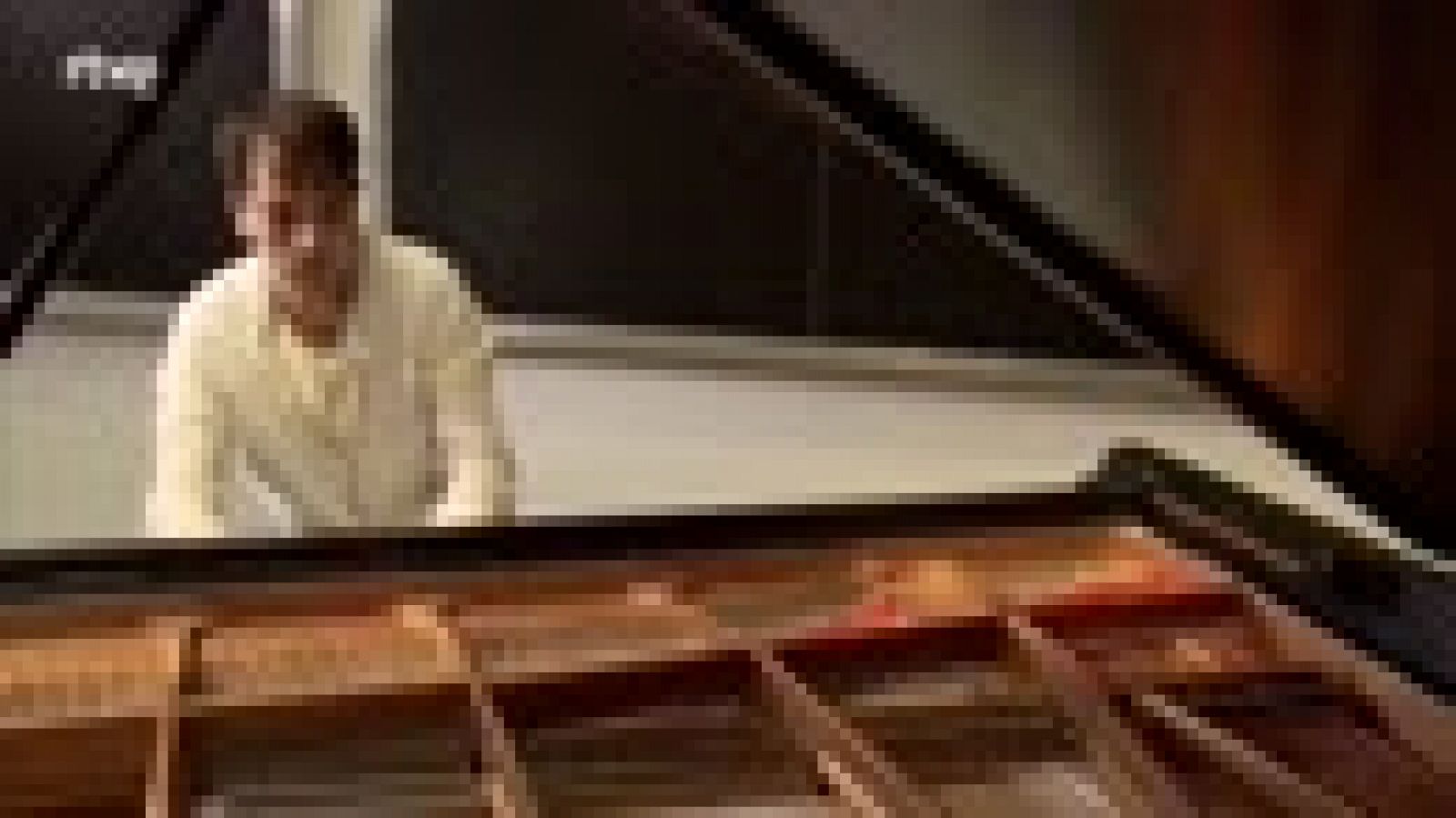 El pianista Félix Ardanaz interpreta para Atención obras, la impactante composición del norteamericano George Crumb 'Tora! Tora! Tora!', en el estudio Lo Otro.