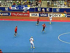 España vence con un gol sobre la bocina