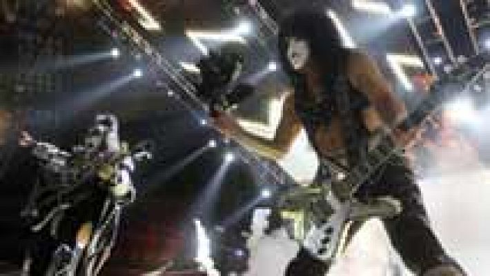 Telediario 1 - Kiss repasa sus 40 años sobre los escenarios en sus conciertos en Madrid y Barcelona