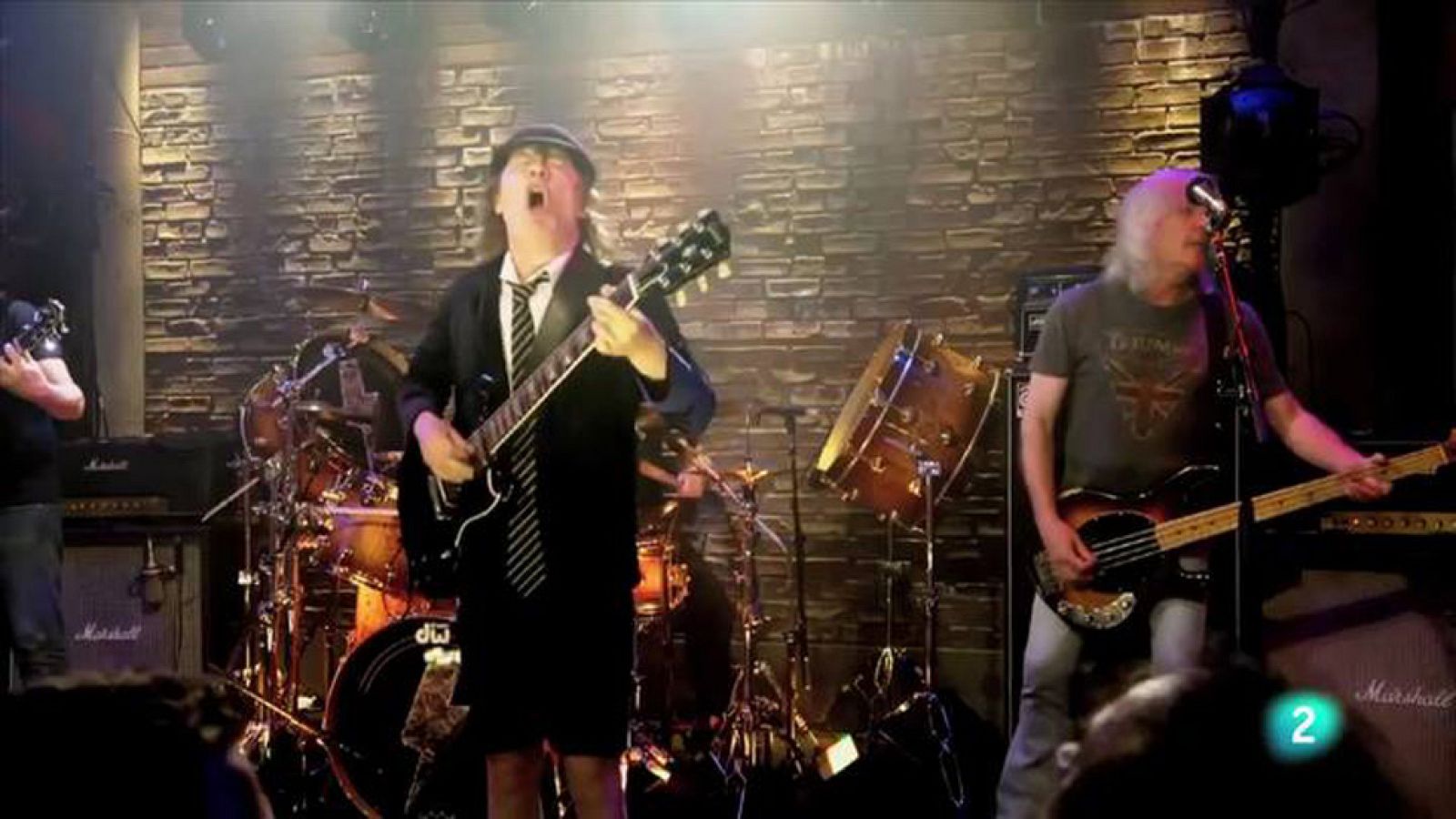 Bocato di cardinale: AC / DC i Loquillo
