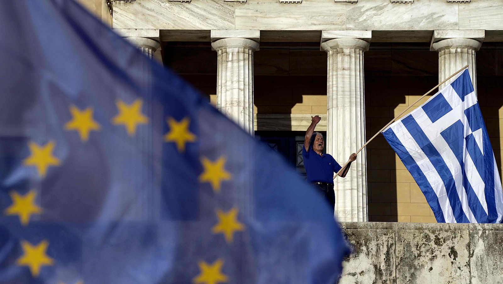 Telediario 1: El Eurogrupo trata de cerrar un acuerdo tras los avances en las negociaciones con Grecia | RTVE Play