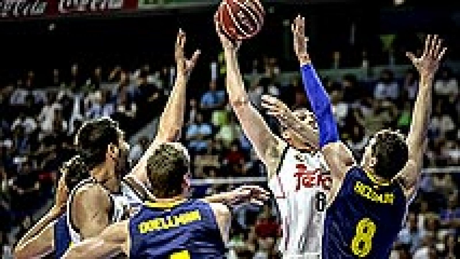 El Barcelona confía mañana (19.00 horas) en el efecto ambiental del Palau Blaugrana para ganar el tercer partido de la serie final de la Liga Endesa y evitar, así, que el Real Madrid levante el título ante la afición azulgrana, algo que no sucede des