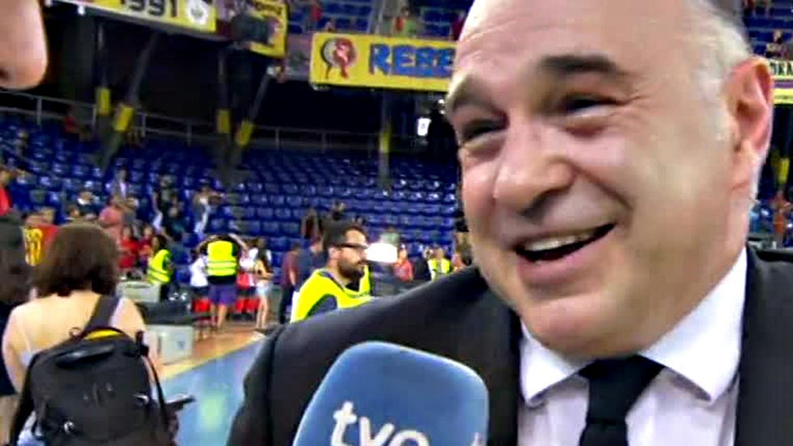 El entrenador del Real Madrid, Pablo Laso, aseguró que "el  madridismo se acordará siempre de esta temporada", tras conquistar la  Liga Endesa en la final ante el FC Barcelona, al que se he impuesto  por un balance de 3-0 en su serie y para unir este