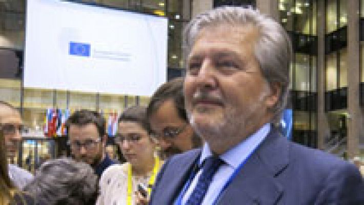 Telediario 1 - Rajoy nombra a Íñigo Méndez de Vigo ministro de Educación