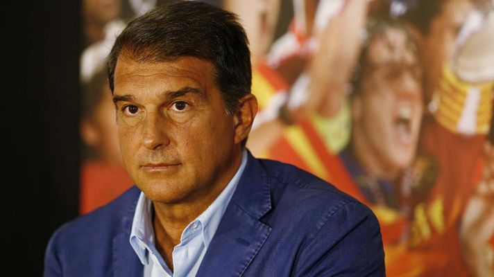 Telediario 1 - Los fichajes y el baloncesto marcan la campaña del Barça