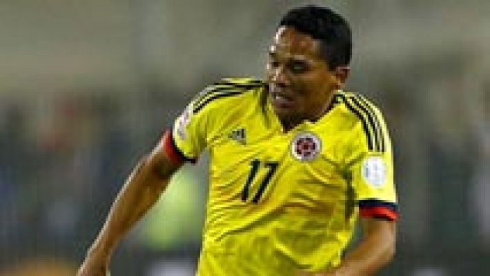 Carlos Bacca y Arda Turan negocian para dejar sus equipos