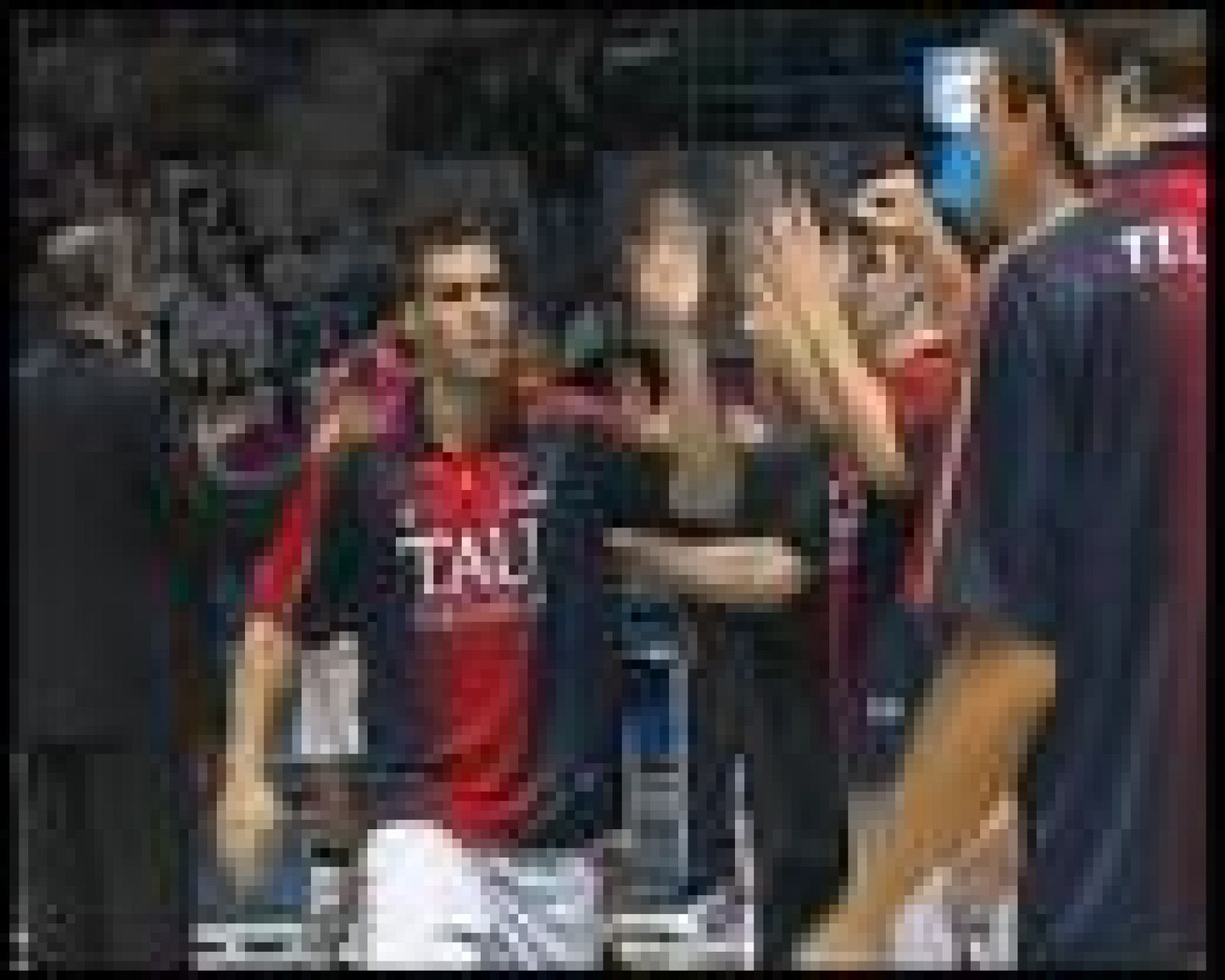 El Tau se coloca líder imbatido - Baloncesto en RTVE | Ver