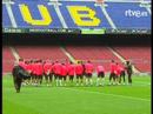 - Gudjonhsen y Xavi, bajas en Barça