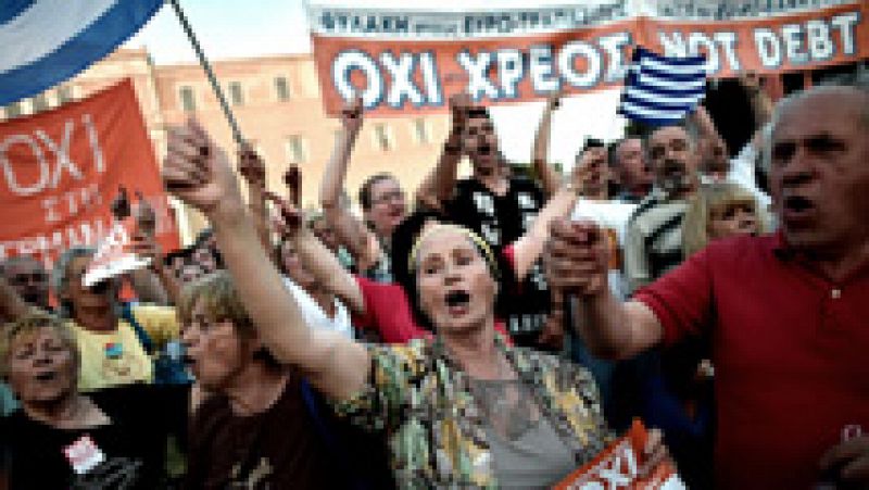 Manifestación en Atenas en apoyo del Gobierno y por el No en el referéndum