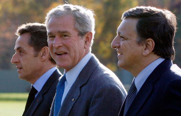  - Bush y Sarkozy, cumbre mundial