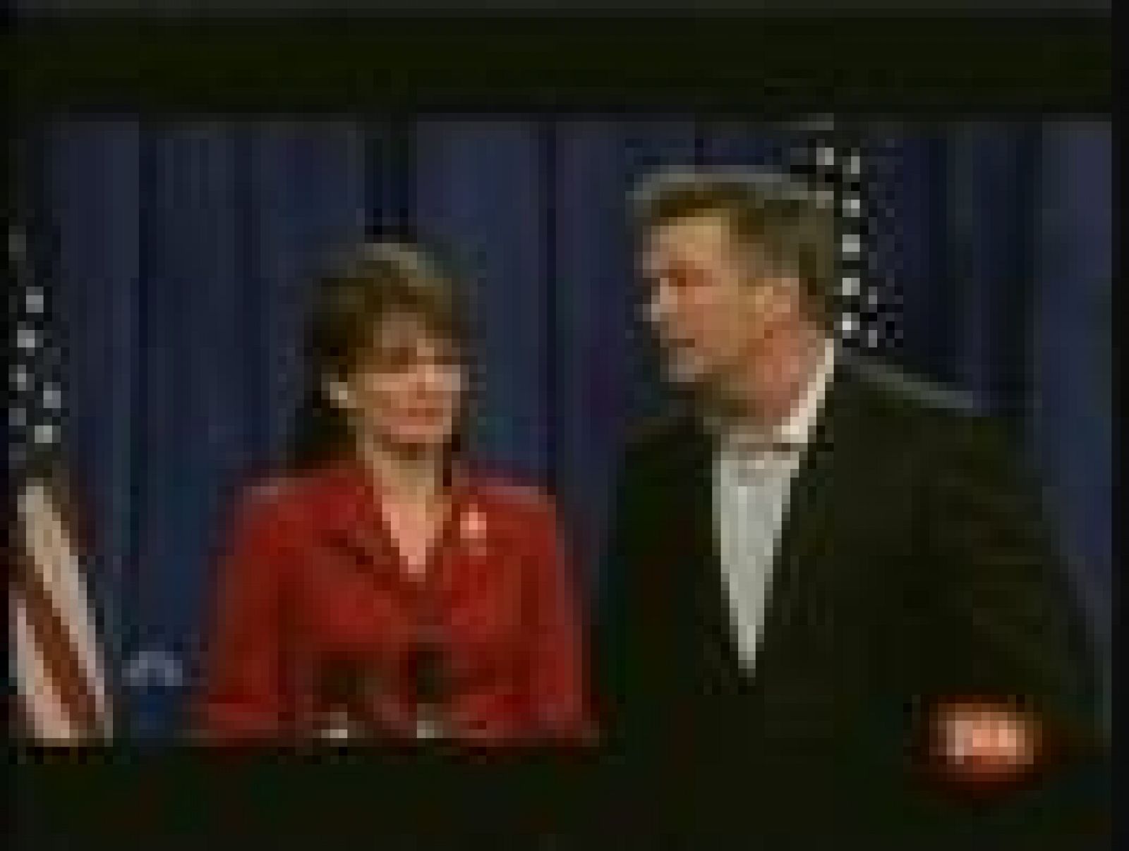 Los espectadores del programa Saturday Night Live de la NBC pudieorn ver anoche en directo a la gobernadora Sarah Palin y a su doble. 
