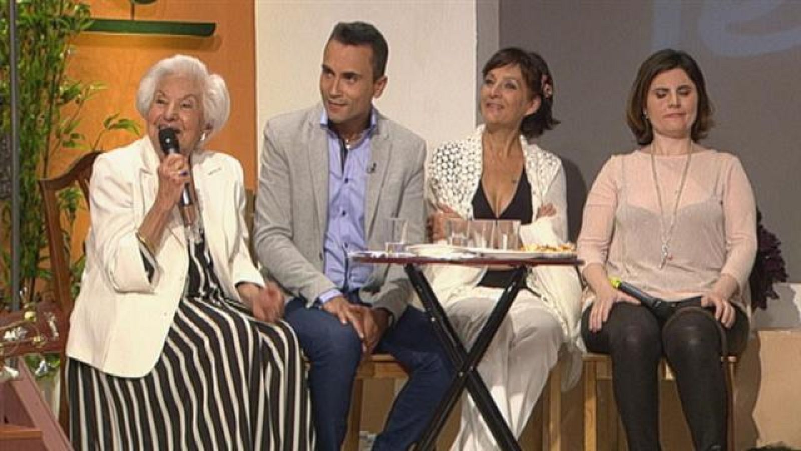 Tenderete - 05/07/15 - María Mérida celebra sus 90 años en "Tenderete". - Tenderete | Ver