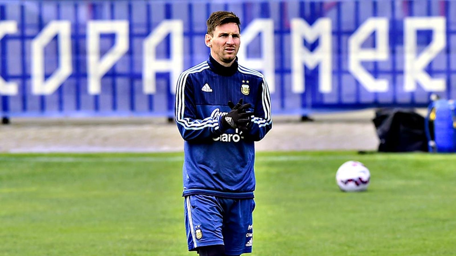 Este sábado Chile y Argentina disputarán la final de la Copa América 2015 en el Estadio Nacional de Santiago. Nunca antes ambos combinados se habían visto las caras en la lucha por un título. Además, hace un año la albiceleste perdió la final del Mun