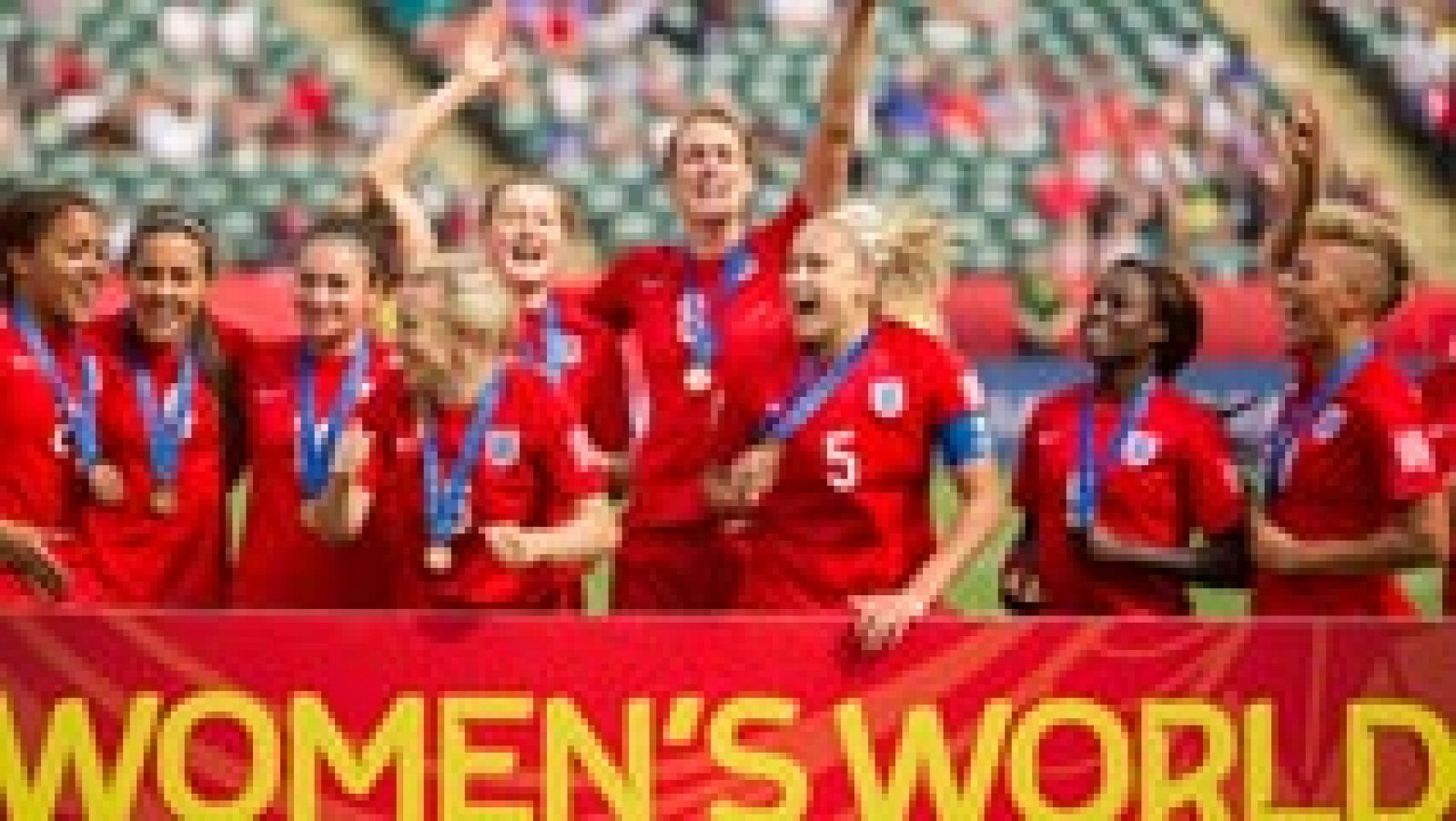 La selección inglesa de fútbol se ha colgado este domingo la medalla de bronce durante el Mundial femenino de Canadá 2015 al vencer a Alemania (0-1) en el partido por el tercer y cuarto puesto, en un encuentro que necesitó de la prórroga para resolverse mediante un penalti transformado por la jugadora del Liverpool Fara Williams.