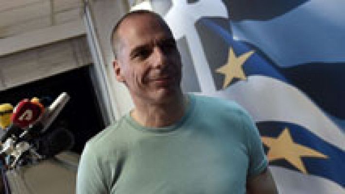 Telediario 1 - Varufakis dice que con el "no" Atenas "tiende la mano" a los socios