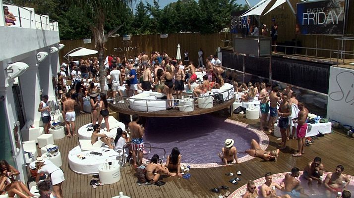 Comando Actualidad - Guerra y paz