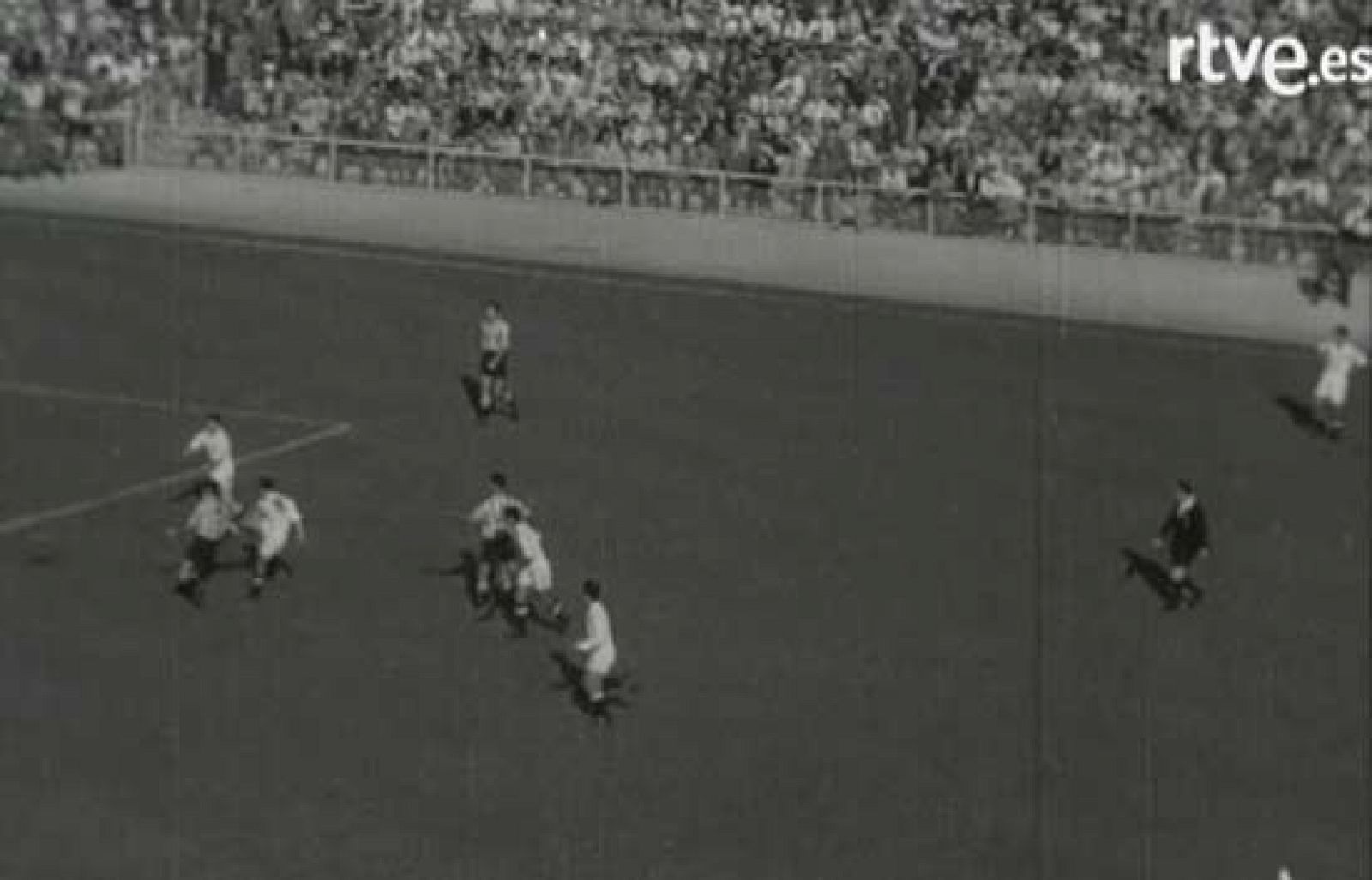 El álbum de TVE: Madrid-Atlético de la temporada 1948-49 - Deportes en el Archivo de RTVE | Ver
